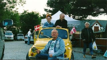 mini campingvogn , fiat 500 , allan højlund ,Mogens Jørgensen ,parasollen mogens jørgensen ,det gule lyn
